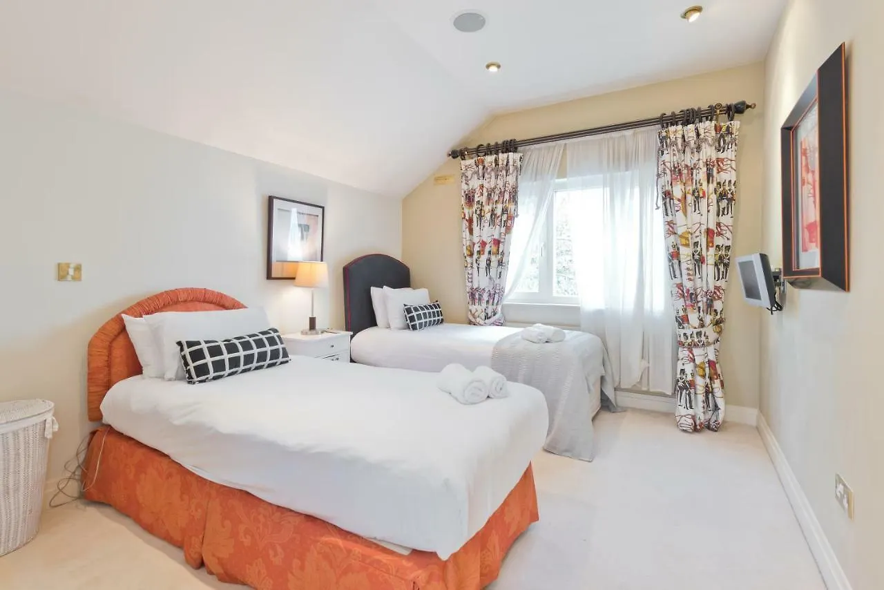 The Brendan Gleeson Suite - Hiphipstay Dublin 0*,  Irland